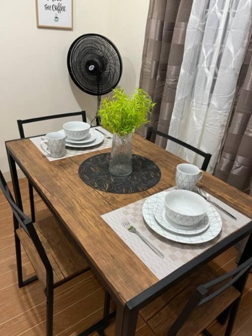 Estilo Apartment 2-Storey Clarin  Екстериор снимка