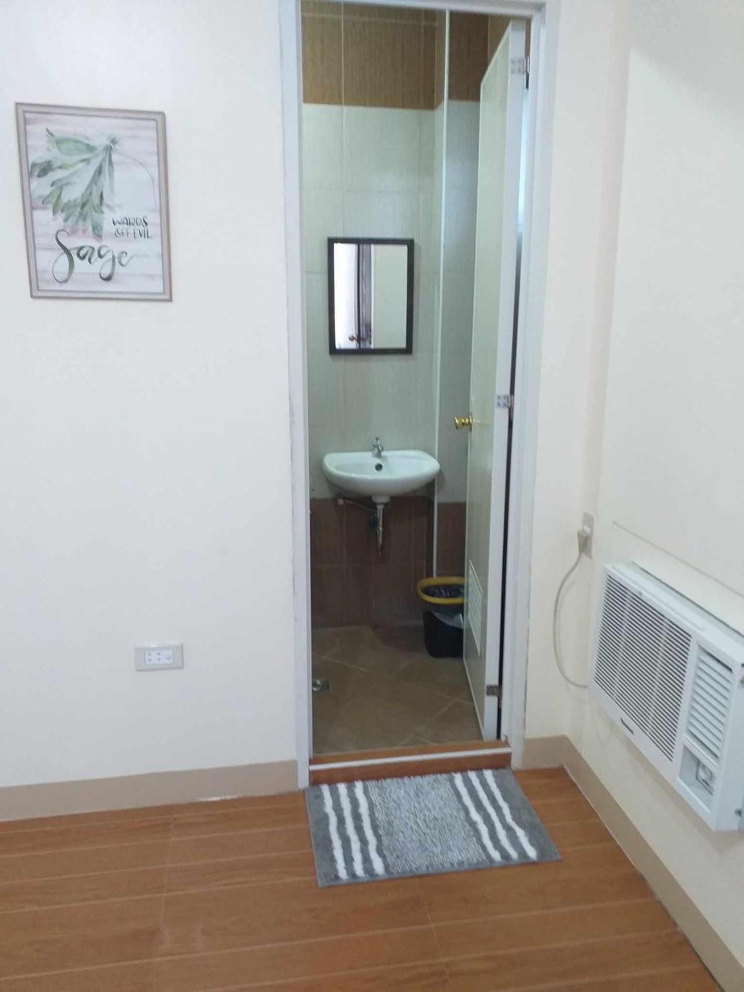 Estilo Apartment 2-Storey Clarin  Екстериор снимка