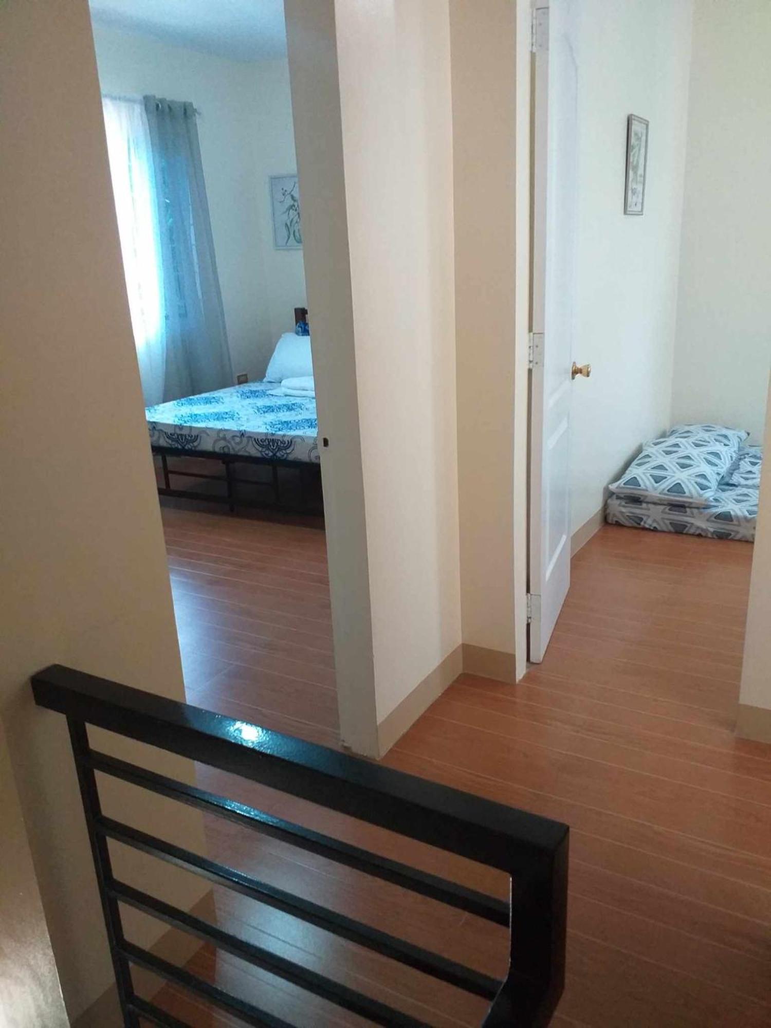 Estilo Apartment 2-Storey Clarin  Екстериор снимка